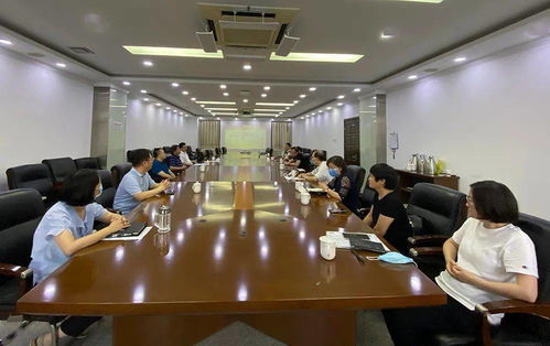 专业技术团队工作